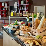 Ibis Hotel 3*