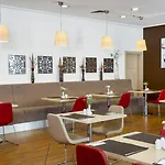 Ibis 3*