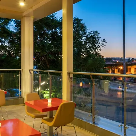 Отель Ibis Адана