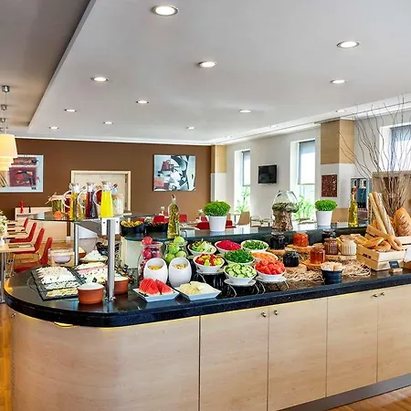 Ibis Hotel 3*