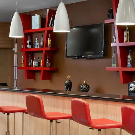 Ibis Hotel 3*