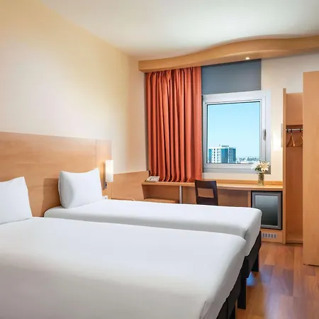 Ibis 3*