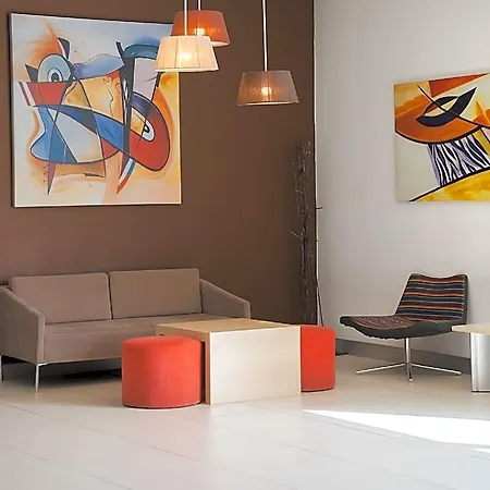 Ibis 3*