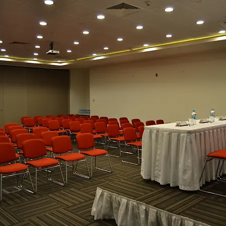 Ibis Hotel 3*